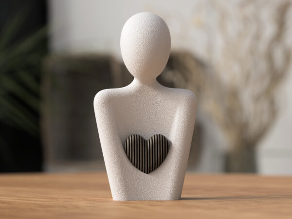 Mors Dags Statue